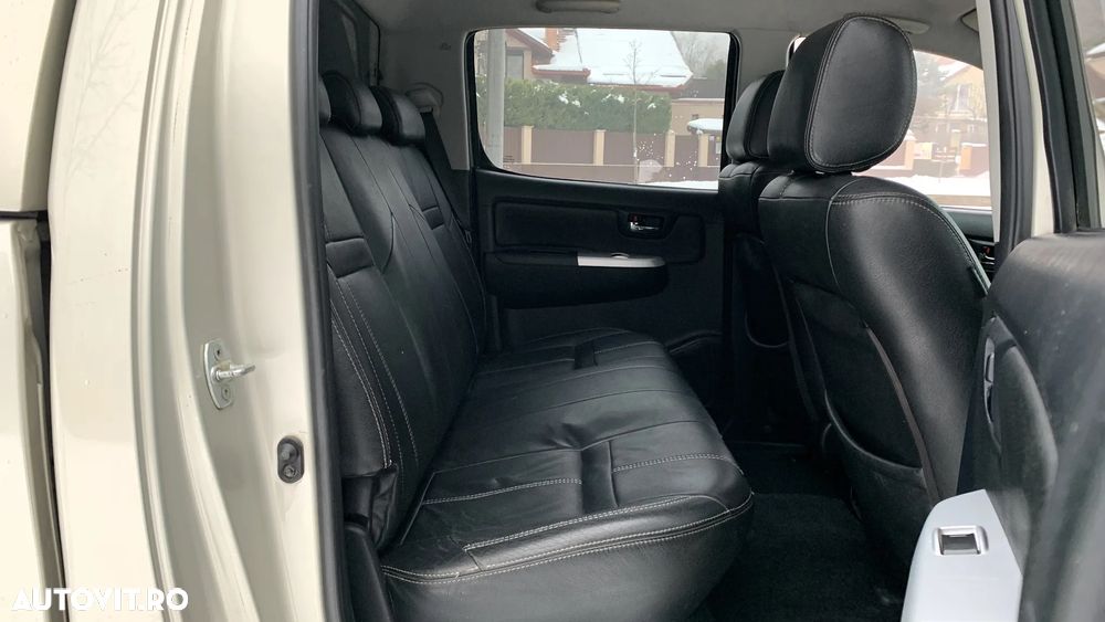 Toyota Hilux - 11
