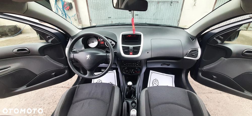 Peugeot 206 plus - 30