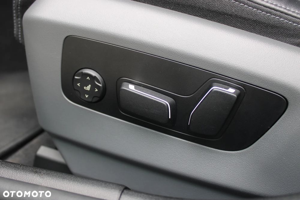 BMW Seria 5 550e xDrive PHEV M Sport - 24