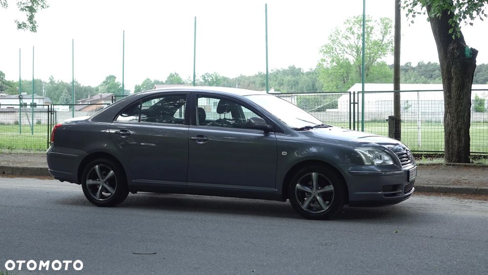 Toyota Avensis - 37