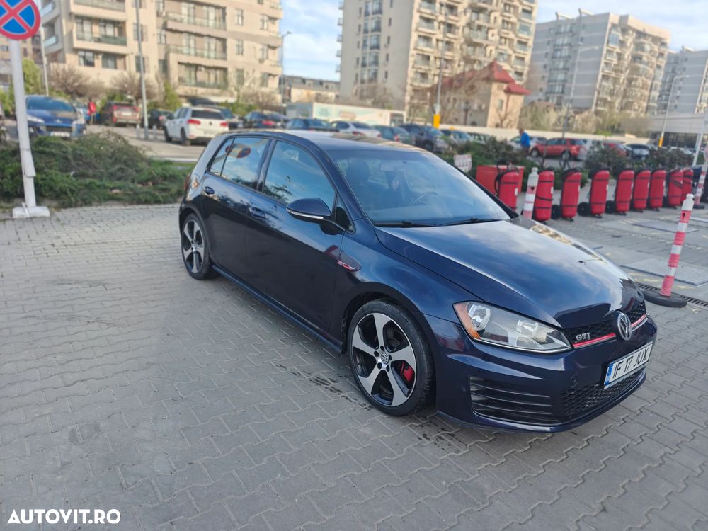 Volkswagen Golf 2.0 GTI DSG - 17