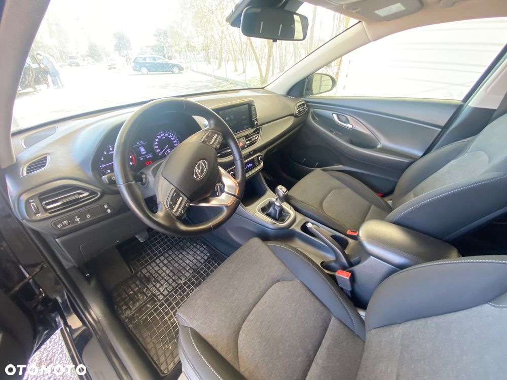 Hyundai i30 1.5 DPI Smart - 24