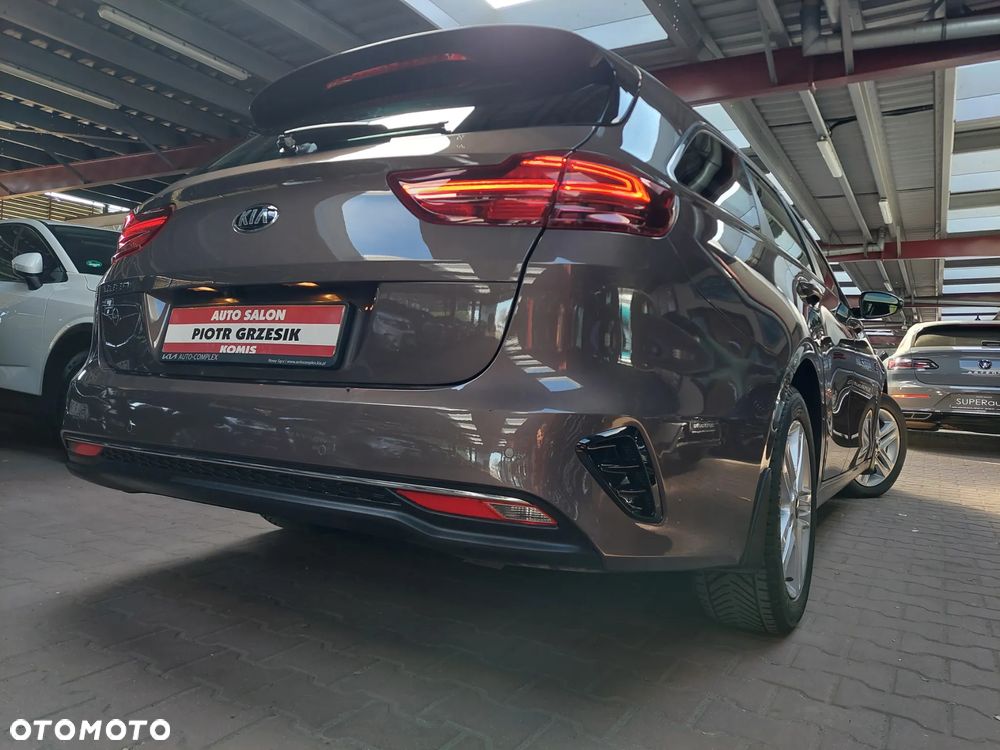 Kia Ceed 1.5 T-GDI M - 11