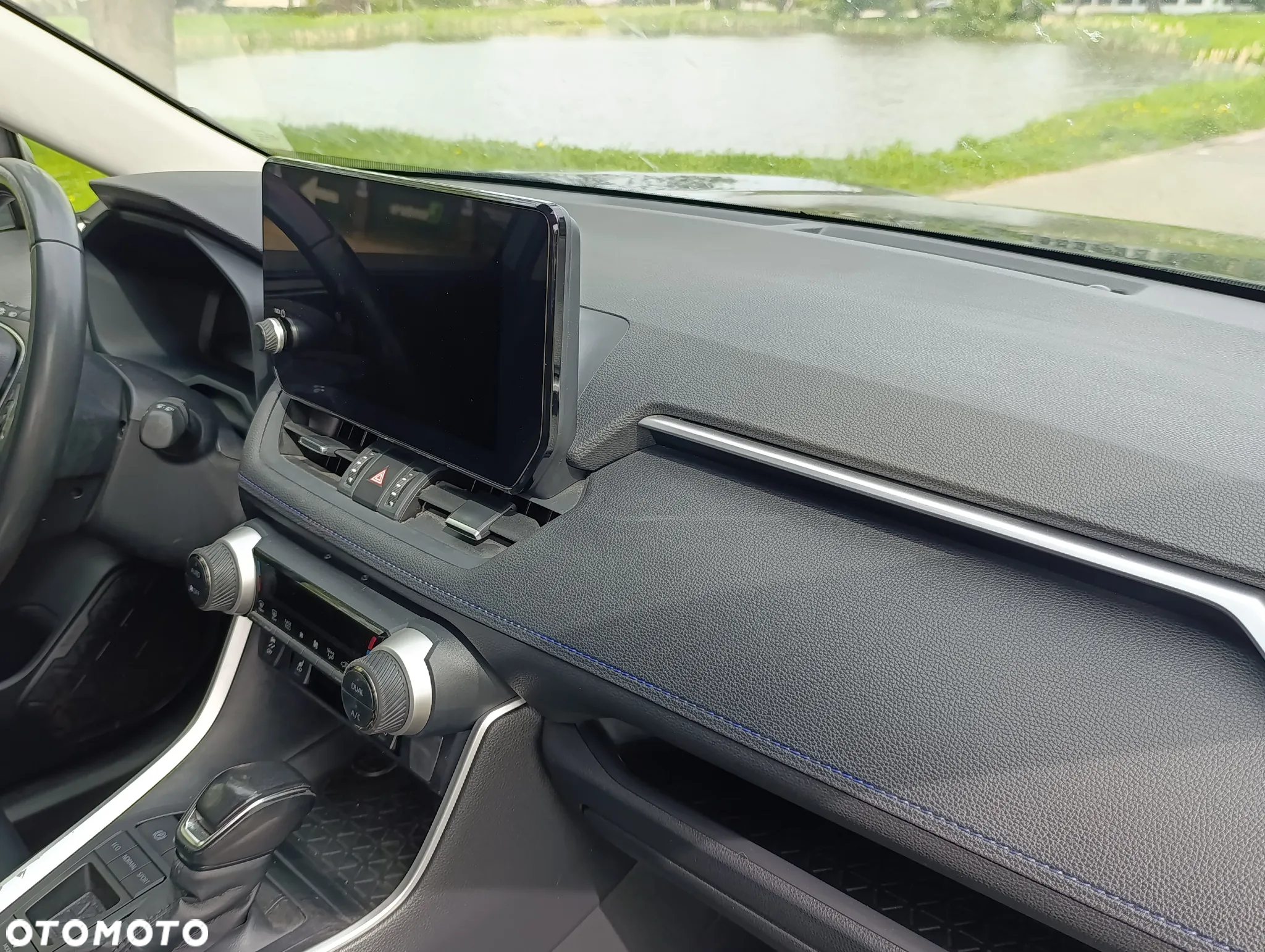 Toyota RAV4 - 21