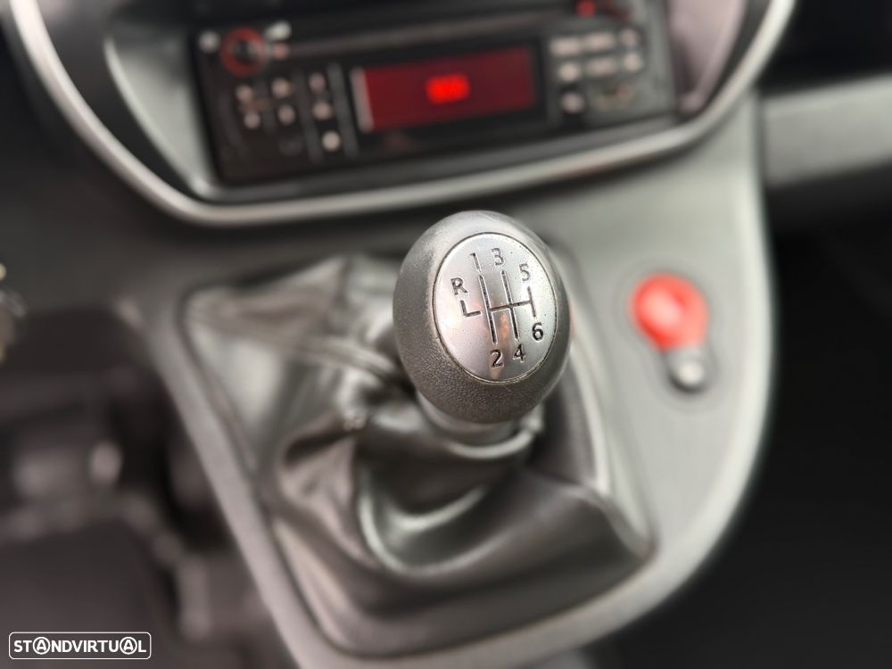 Renault KANGOO 1.5 dCi Business 95cv - 11