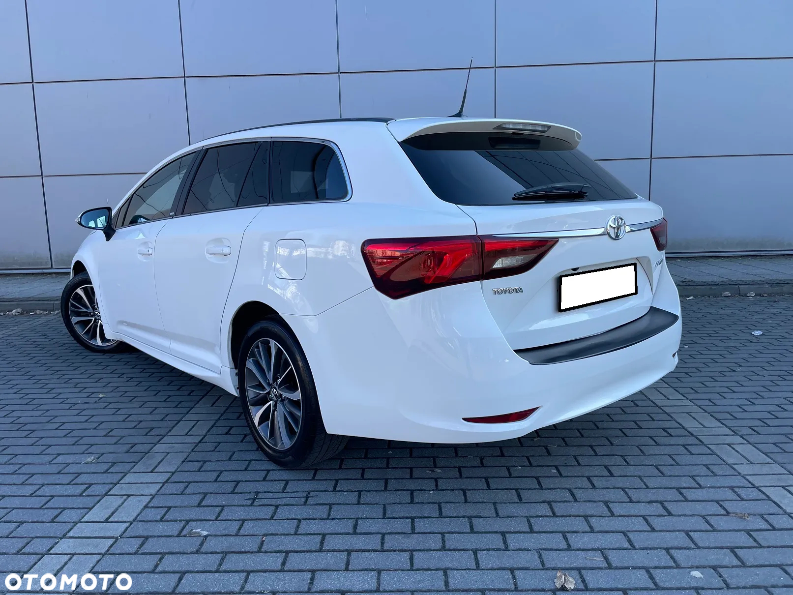 Toyota Avensis 2.0 D-4D Prestige - 3
