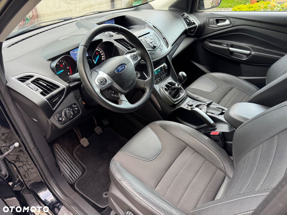 Ford Kuga 2.0 TDCi 4x4 Titanium - 19