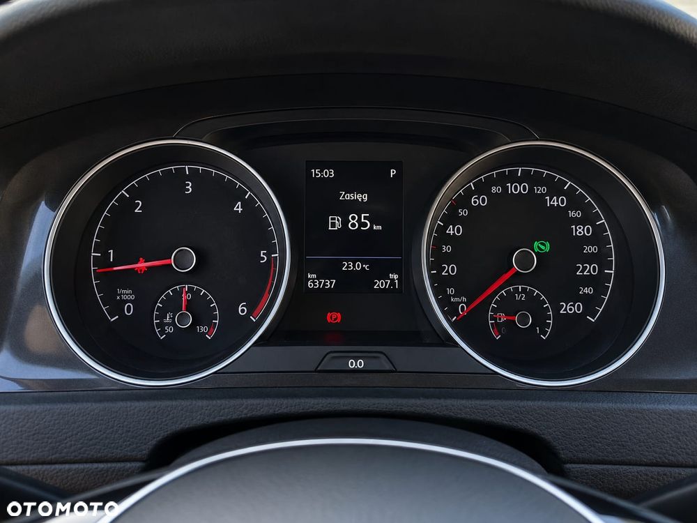 Volkswagen Golf - 10