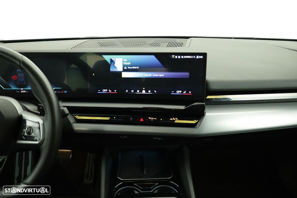 BMW 520 d Pack Desportivo M - 9