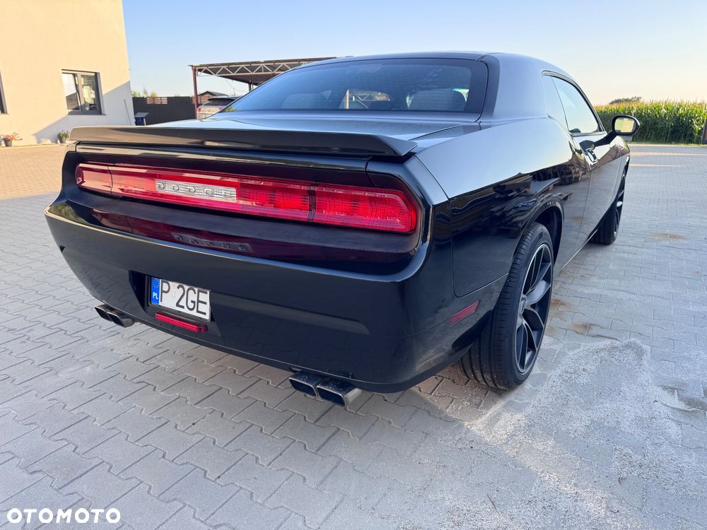 Dodge Challenger - 3