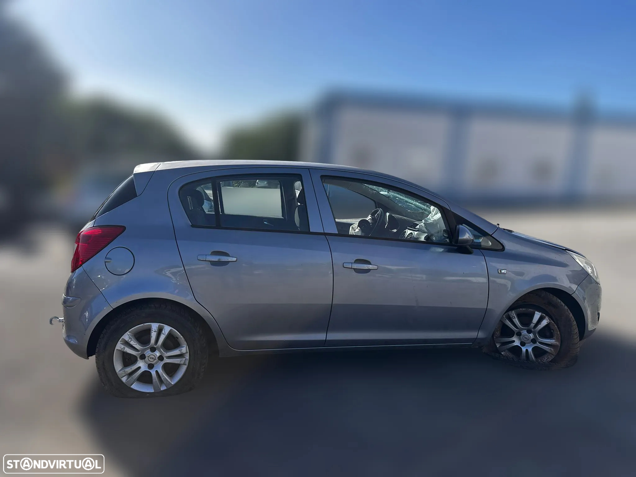 Opel Corsa D 1.2i de 2010 para peças - 5