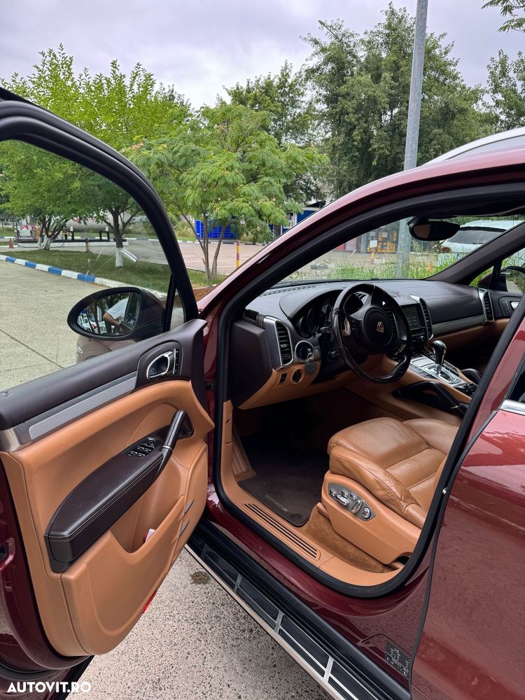Porsche Cayenne - 8
