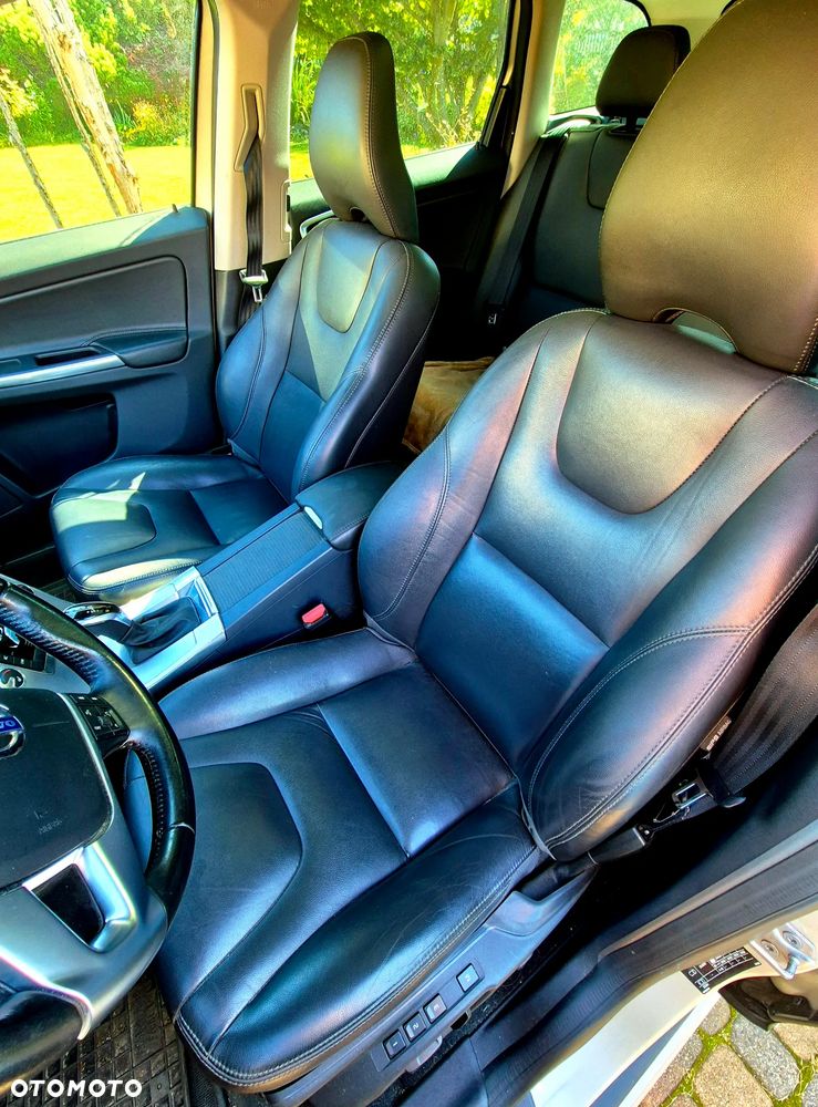 Volvo XC 60 D4 Geartronic Summum - 8