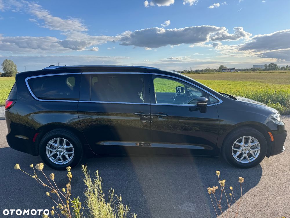 Chrysler Pacifica - 3