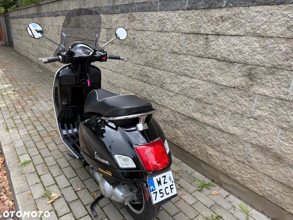 Vespa GTS - 18