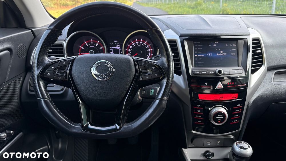 SsangYong/KGM Tivoli e-XGi 160 2WD Black+White - 27
