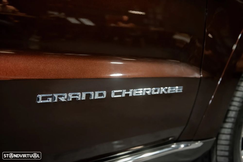 Jeep Grand Cherokee 5.7 V8 HEMI 4WD Auto Summit - 10