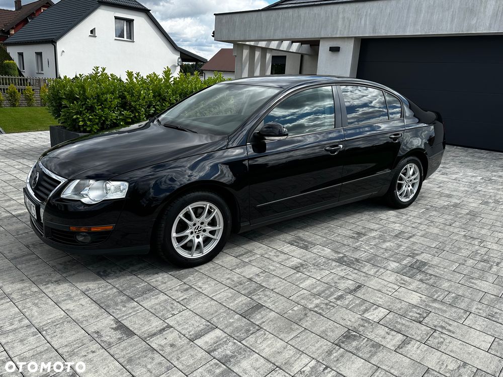 Volkswagen Passat - 8