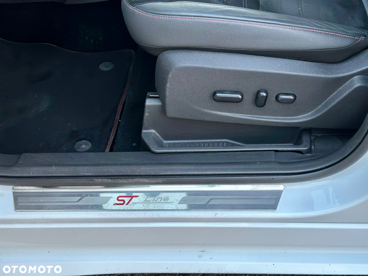 Ford Kuga - 12