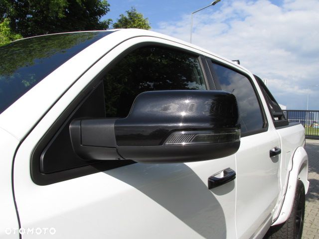 RAM 1500 Crew Cab Shortbed Bighorn - 11