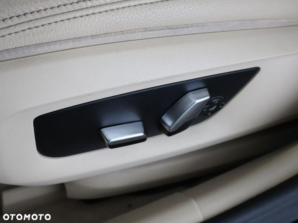 BMW Seria 5 520d Luxury Line - 40