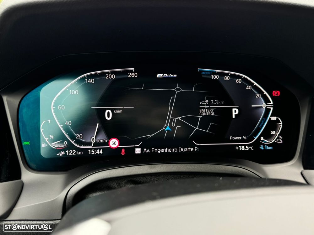 BMW 320 e Touring Auto - 25