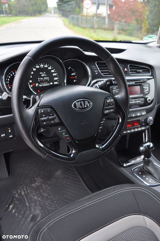 Kia Ceed 1.6 GDI XL DCT - 34