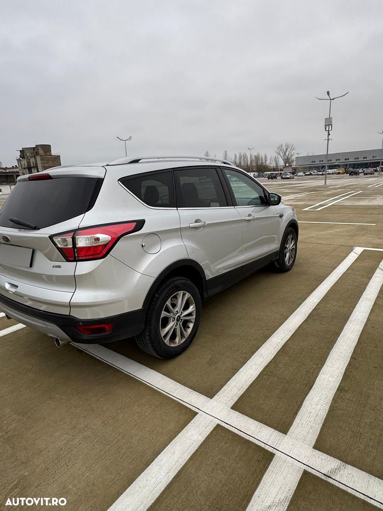 Ford Kuga 2.0 TDCi 4WD Powershift Titanium - 6