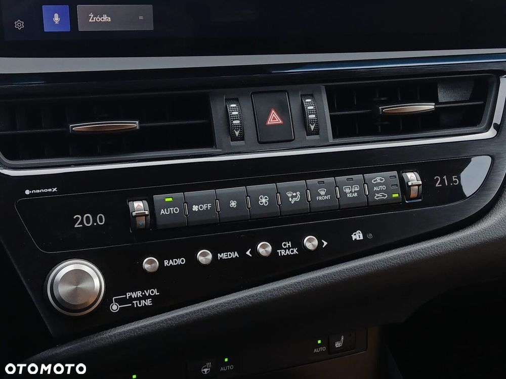 Lexus ES - 26