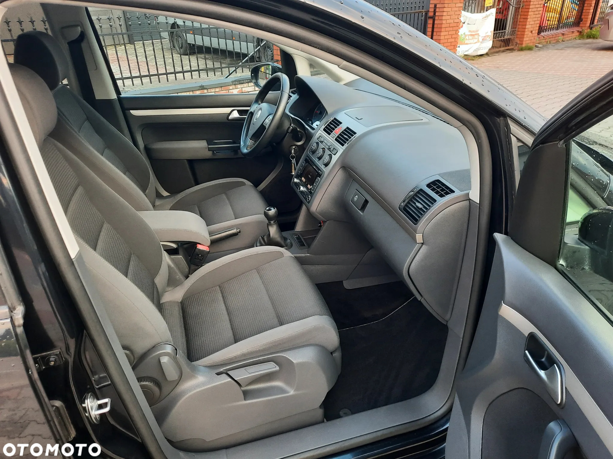 Volkswagen Touran 1.9 TDI Conceptline - 14