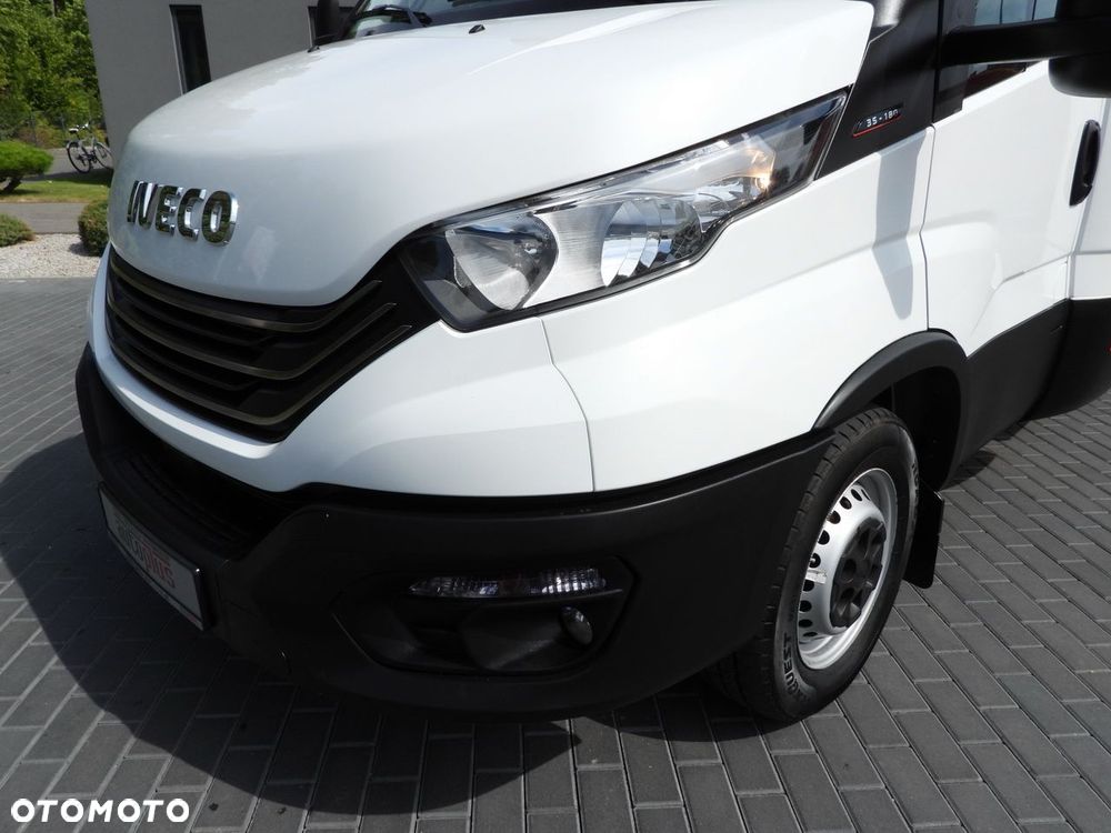 Iveco DAILY 35S18 PLANDEKA WINDA 8 PALET TEMPOMAT KLIMATYZACJA  180KM - 19