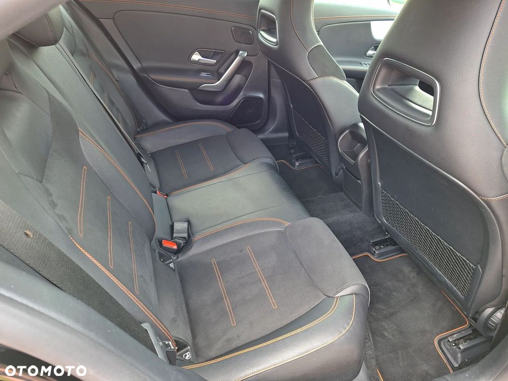 Mercedes-Benz CLA 220 7G-DCT Edition 1 - 11