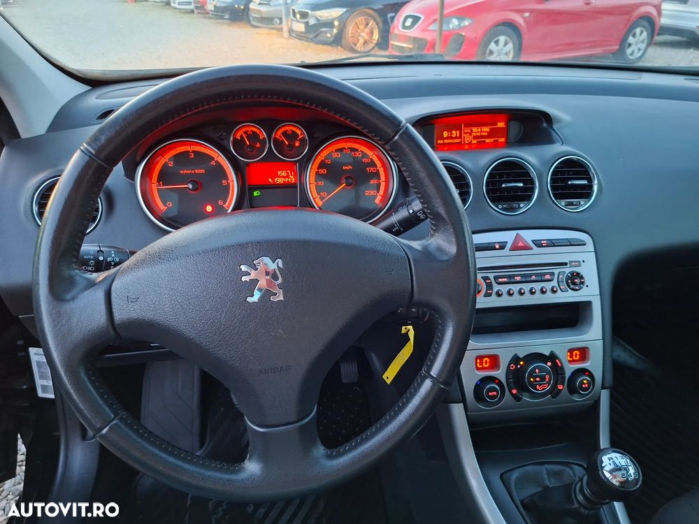 Peugeot 308 - 13