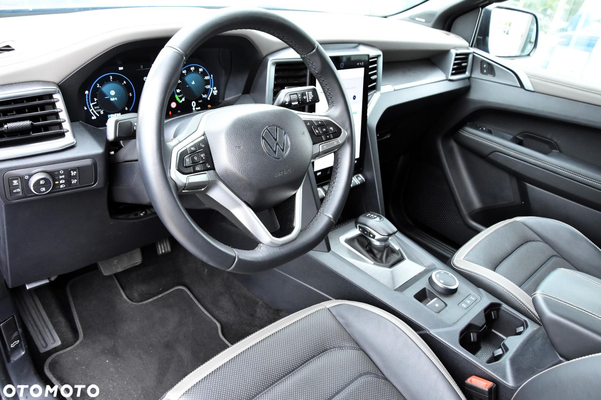 Volkswagen Amarok - 11