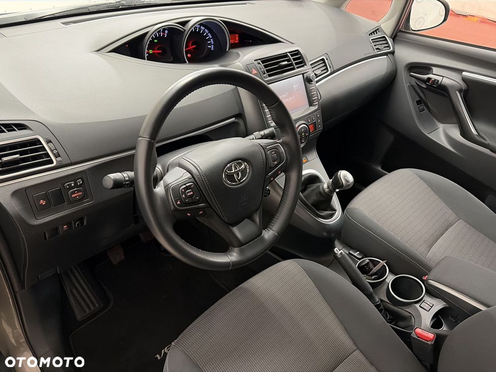 Toyota Verso 1.8 Selection EU6 - 10