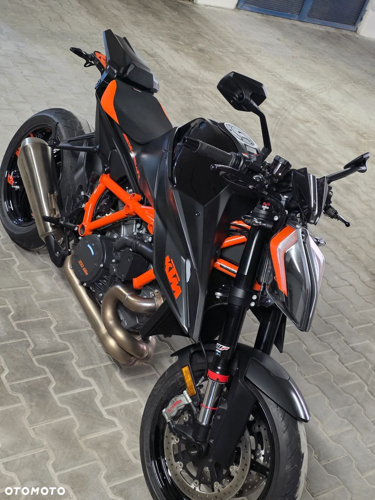 KTM Super Duke - 1