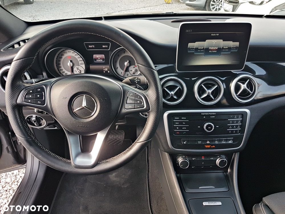 Mercedes-Benz CLA 200 7G-DCT AMG Line - 15