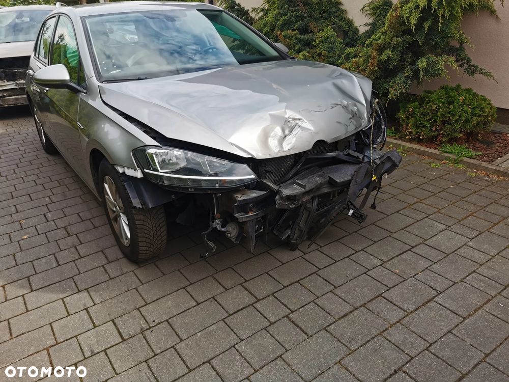 Volkswagen Golf 1.5 TSI BlueMotion ACT DSG Comfortline - 1