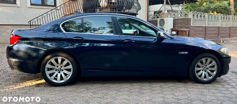 BMW Seria 5 528i Sport-Aut - 6