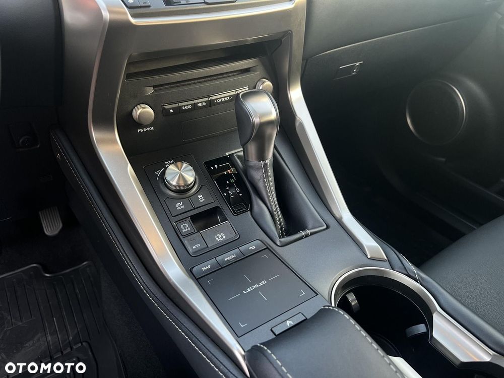 Lexus NX 300h F Impression AWD - 16