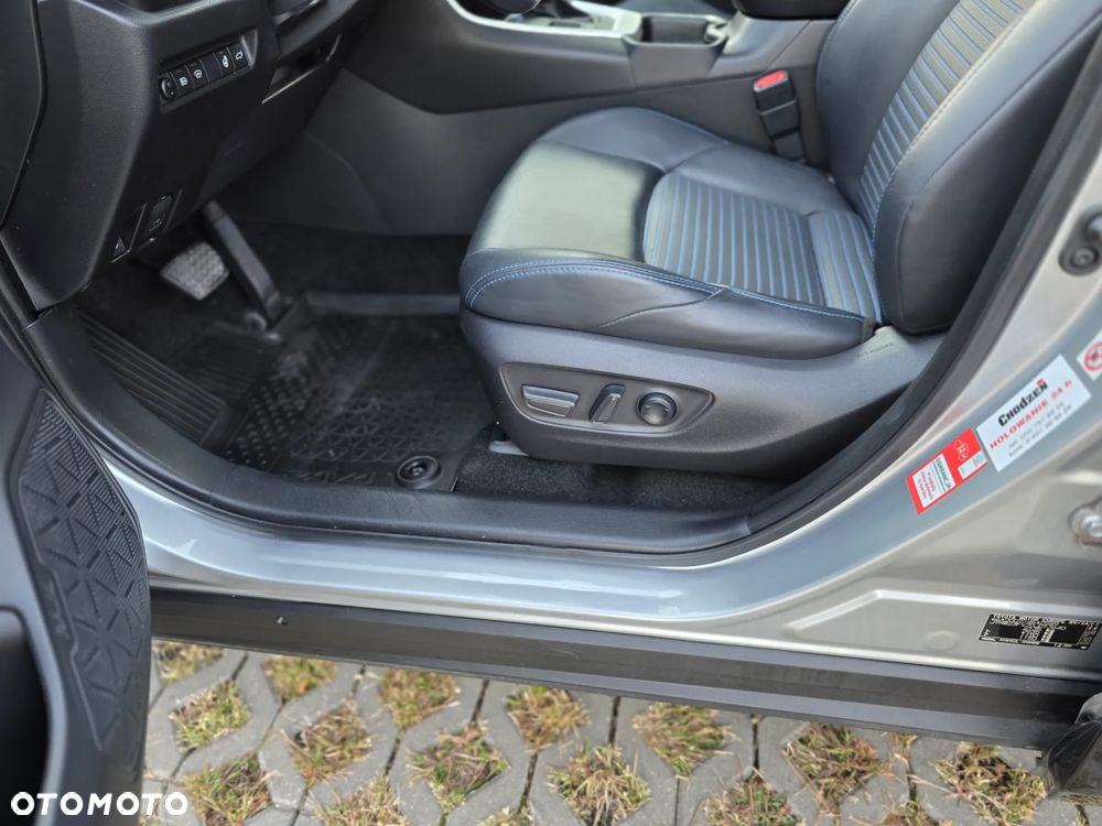 Toyota RAV4 Hybrid Selection 4x2 - 28