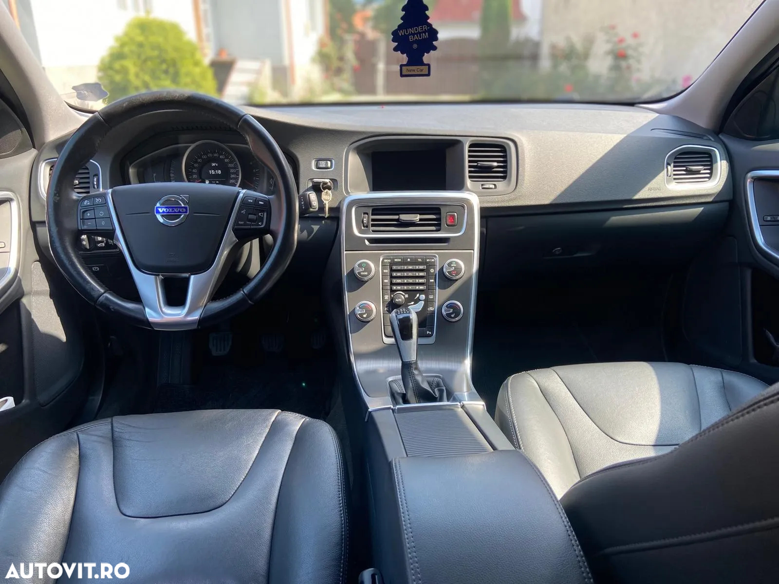 Volvo V60 D2 DRIVe Momentum - 2