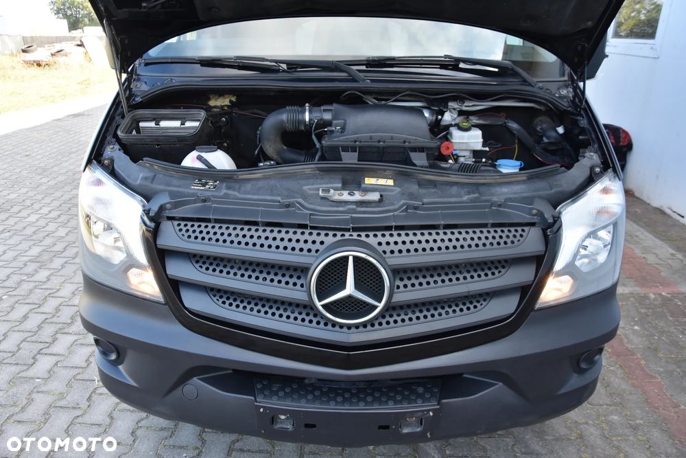 Mercedes-Benz SPRINTER - 23