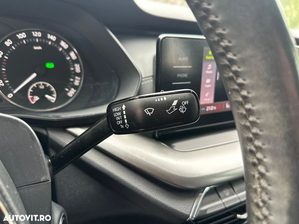 Skoda Octavia 2.0 TDI DSG Ambition - 24