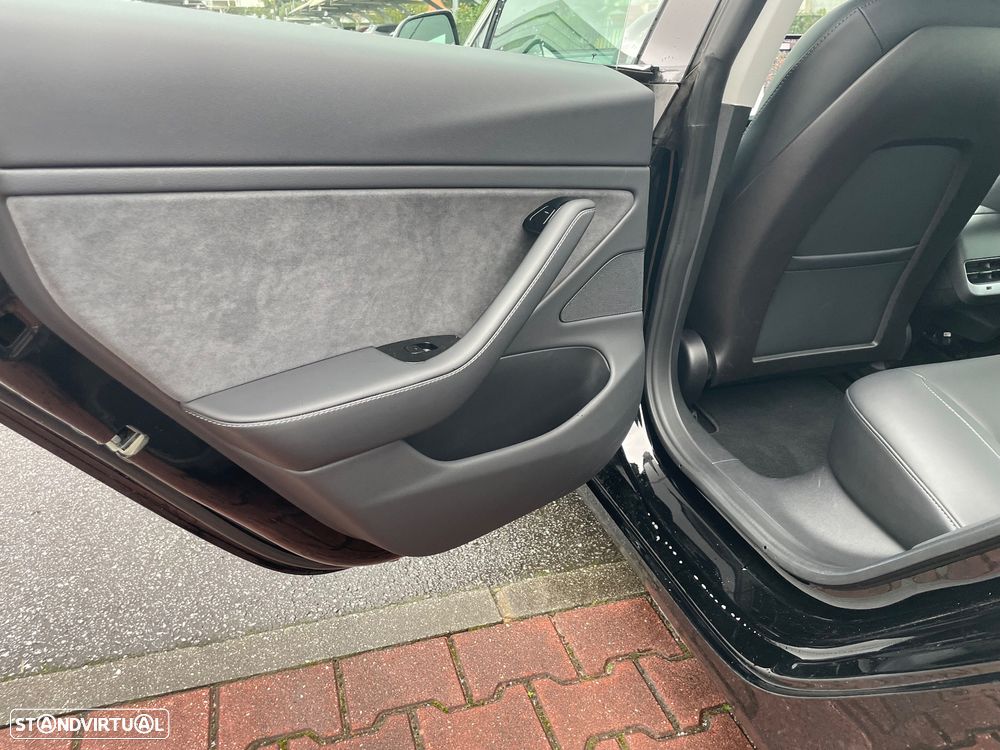 Tesla Model 3 Long Range AWD Dual Motor Performance - 13