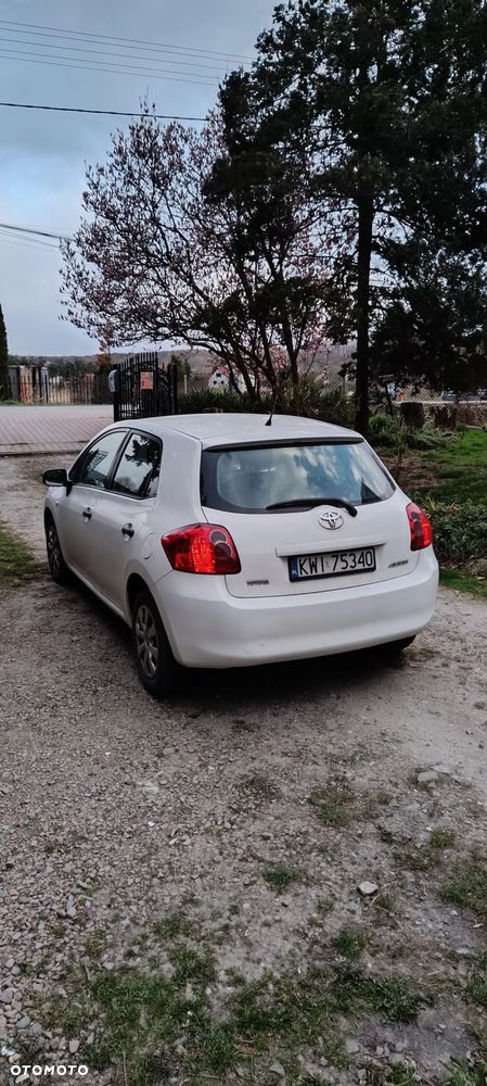 Toyota Auris 1.4 D-4D Luna - 4