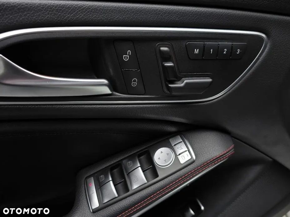 Mercedes-Benz CLA AMG 45 4Matic 7G-DCT - 11