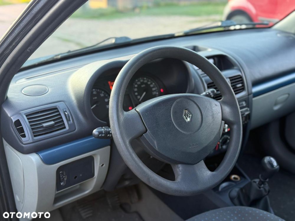 Renault Clio 1.2 16V Emotion - 28