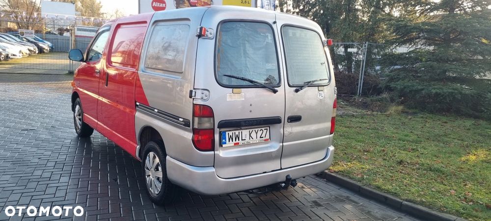 Toyota Hiace - 3
