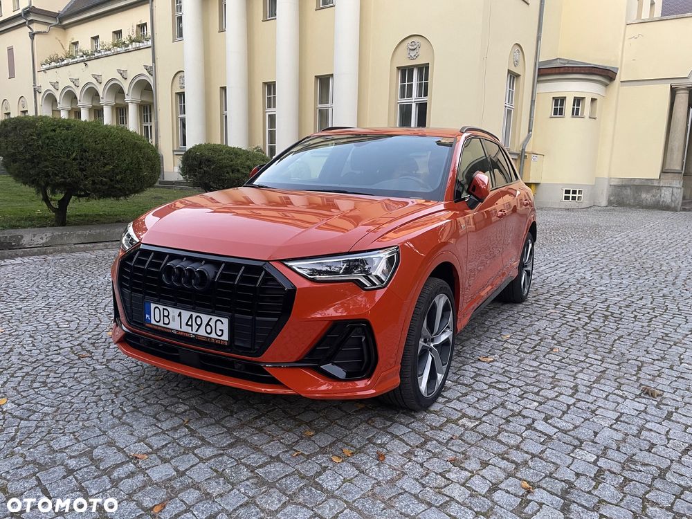 Audi Q3 2021 photo 2